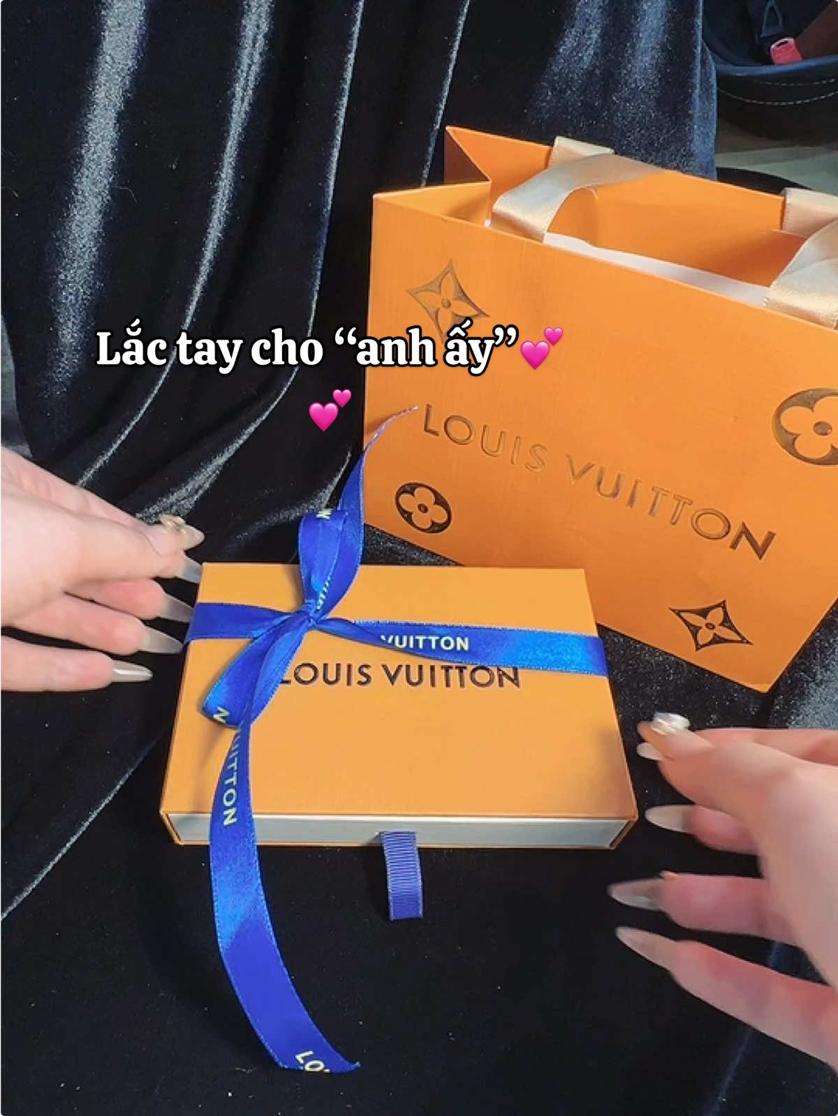 Lắc tay cho “ anh ấy”💕#mayajewelry #xuhuongtiktok2025 #trangsucvangbac #fyp #lactay #viralvideo #viral #couple #tinhyeu 