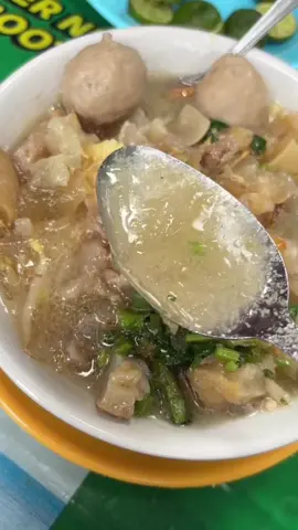 Masuk list salah satu mie kocok enak di bandung can gak pernah sepi pembeli , siap siap WL deh kalo kesini mwehehe #miekocok #miekocokmangnanangtea #miekocokbandung #miekocokenak #miekocokviral #kulinertiktok #kulinerbandung #kulinernusantara #kulinerindonesia #hobimakan #hobijajan #idejajanan #inspirasikuliner #idekuliner #bakso #baksoenak #bandunghits #bandung #bandunginfo #bandungbanget #bandungaesthetic #bandungkuliner #fyp #fypage #foryou #beranda #berandatiktok #masukberanda #lewatberanda 