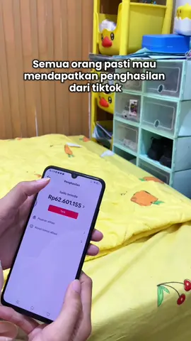 Nyatanya sampai saat ini masih banyak banget yang nanya gimana caranya bisa menghasilkan uang dari tiktok,.tapi minim bgt yang mau cari tau sendiri gimana caranya ,. Padahal sudah banyak orang suka berbagi tips,.tapi masih sedikit orang yang mau mulai beraksi 🙂‍↕️ Jadi semua pertanyaan yang sering kalian tanyakan,semua sudah ada di buku ini,tinggal kalian mau atau tidak untuk belajar😊 #affiliate #bukutiktokaffiliate #bukutiktok 