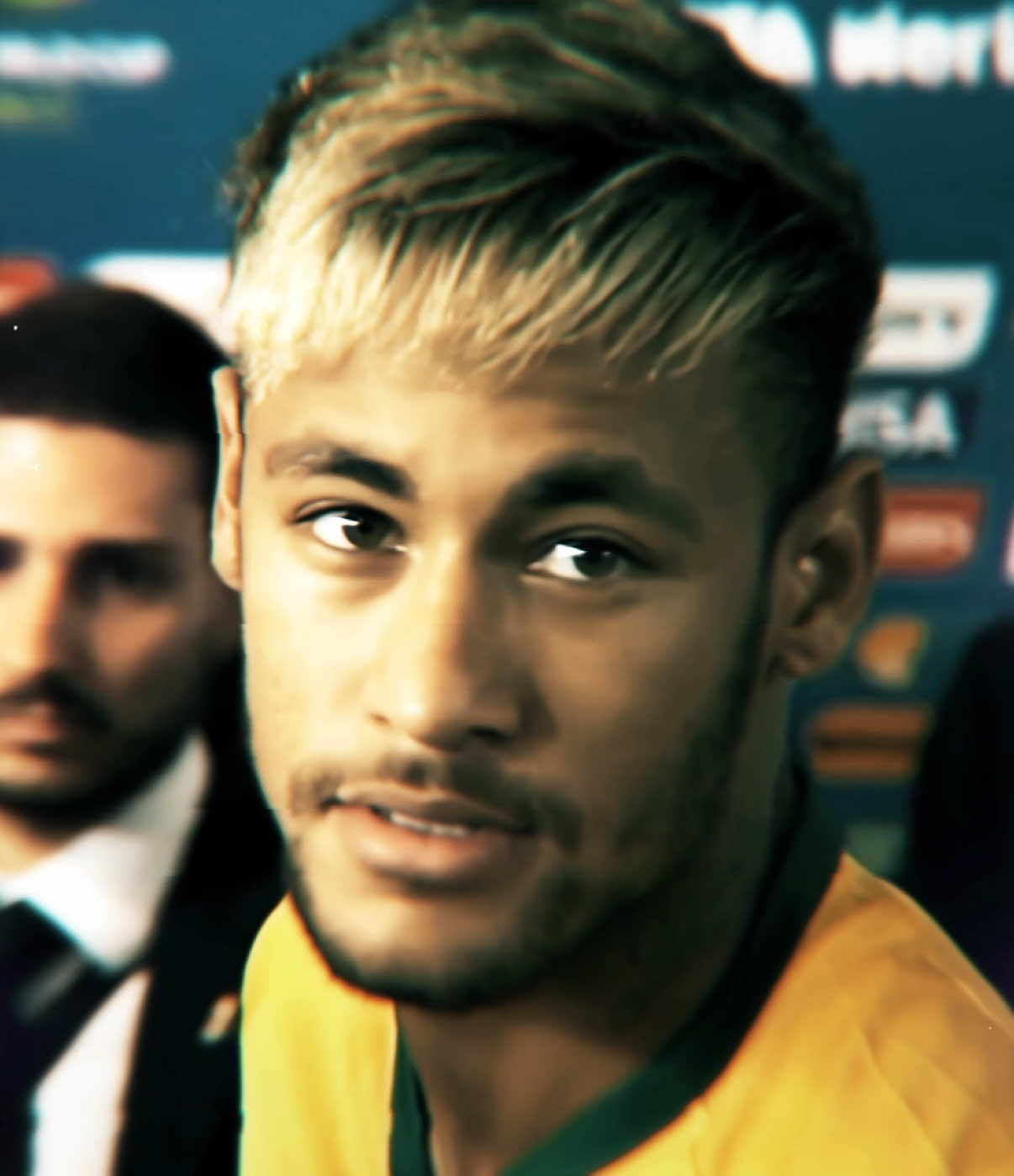 Bro called ney for tips and then sold him 😭 #neymar #neymarjr #ney #Soccer #football #edit #fy #foryou #fyp #viral 