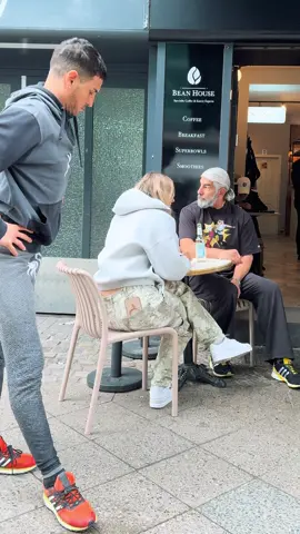 We make berlin safe again 😁 when you see @Ahmad Mohammed6461 dont forget he is the father from Chuck Norris 😅❤️ @beanhouse_berlin best and safest coffee from Berlin 🤗 #mrsus #patrox #workout #gym #Fitness #chestday #funny #comedy #stuntman #fail 