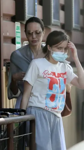 Angelina Jolie With Daughter Spotted by Paparazzi Shopping in Los Angeles #ShoppingSpree #PaparazziLife #LosAngeles #AngelinaJolie #CelebrityMom #DaughterGoals #FamousFaces #HollywoodStyle #MomAndMe #FamilyOuting