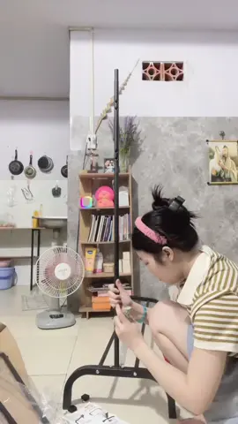 Mọi người ở trọ thì nên mua nha , giá hạt dẻ còn dễ lắp ráp nữa#dercor #giadequanao#phongtro  