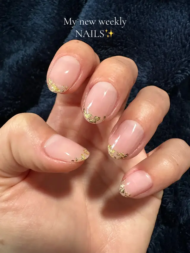 Simple nails with a little bit of sparkle💫 #nails #diynails #diynailsathome #nailcheck #nailscheck #foilnails #cutenails #funnails #softgirl #summernails #nailart #nailinspo #nailideas #insponails #nailsoftiktok #nailtok #frenchtipnails #neutralnails #gelnails #gelnailsathome #trendynails #trendingnails #nailtrends #sparklenails #shortnails #shortnailinspo #getyournailsdone #beautifulnails #nailday #trends 
