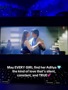 Every girl deserves an Aditya🤍 Someone who loves quietly but endlessly 💘 #JabWeMet#KarinaKapoor#shahidkapoor🔥#movie#song#tumse#films #khan#srk#bollywood#CapCut#fyp 