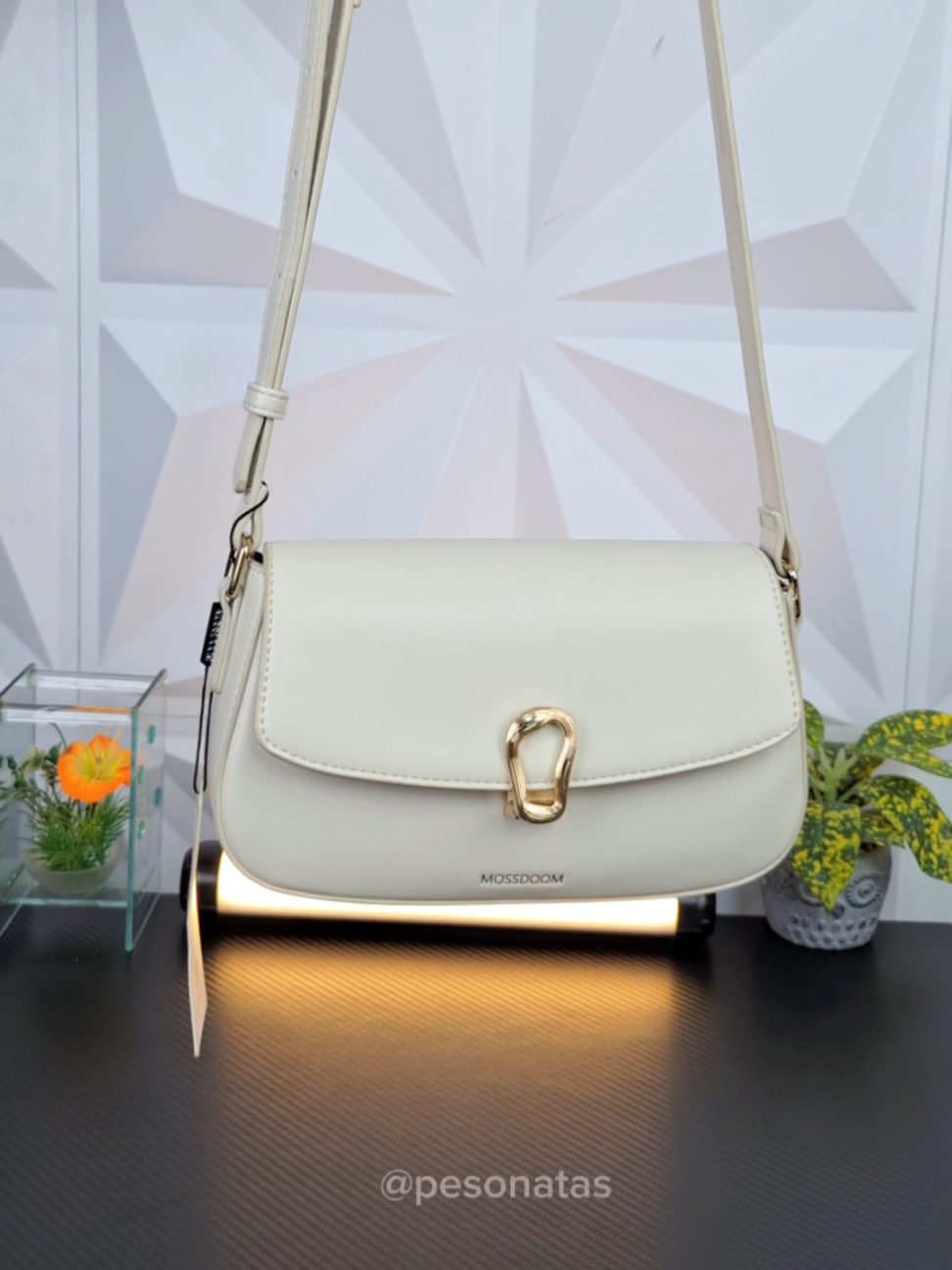 tas selempang cantik dari mossdoom 😍✨️🦋 #tas #taswanita #taswanitaterbaru2025 #tasselempangwanitaelegan #guncang66spesialgajian #promoguncang66 #guncang66 #guncanggajian 