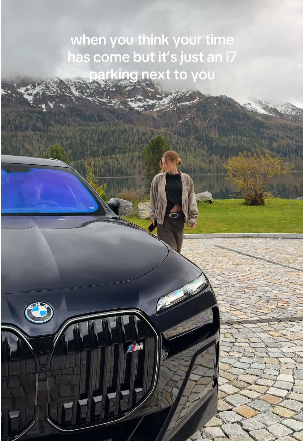 Sounds from out of this world #BMWi7 #carsoftiktok #fyp #BMWElectric Mandatory information according to german law ’Pkw-EnVKV’ based on WLTP: energy consumption combined: 23,7 kWh/100 km; CO₂ emissions combined: 0 g/km; CO₂-class(es): A; electric range: 490 km