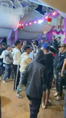 Tiếp 🥰#xuhuongtiktok #nonsstop #Gialai #viral_video #foyour #nhacsan 