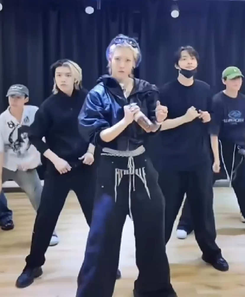 ♪ONER「TTT」practice(?)                            @ONER @PINKRAY @KWIN @DIDI #oner #pinkray #kwin #didi #cpop 