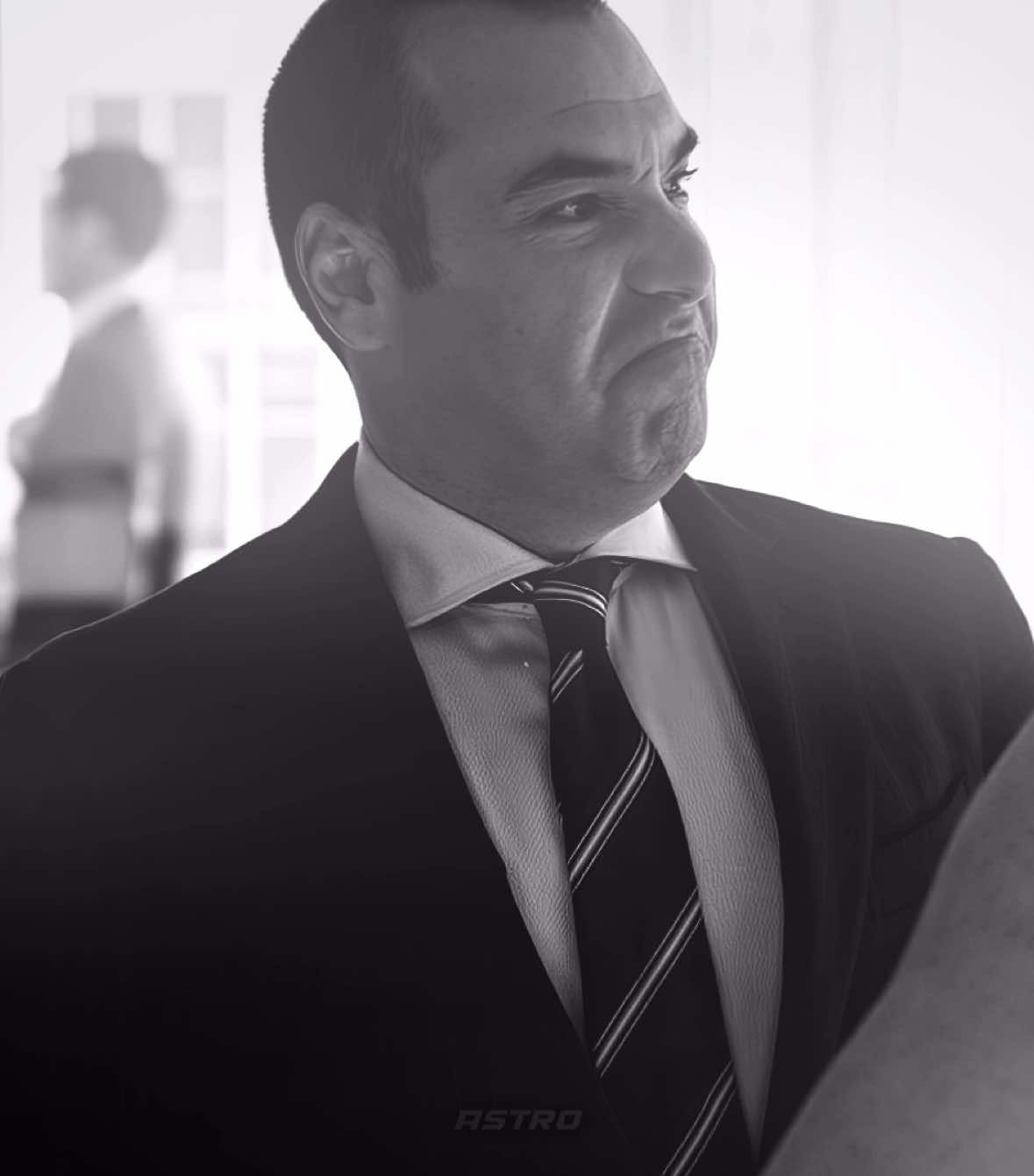 Louis is so tuff when he’s locked in 🙏🏼 #louislitt #suits #rickhoffman #edit #viral #fyp | ORIGINAL CONTENT | scp: @wanderlcust |