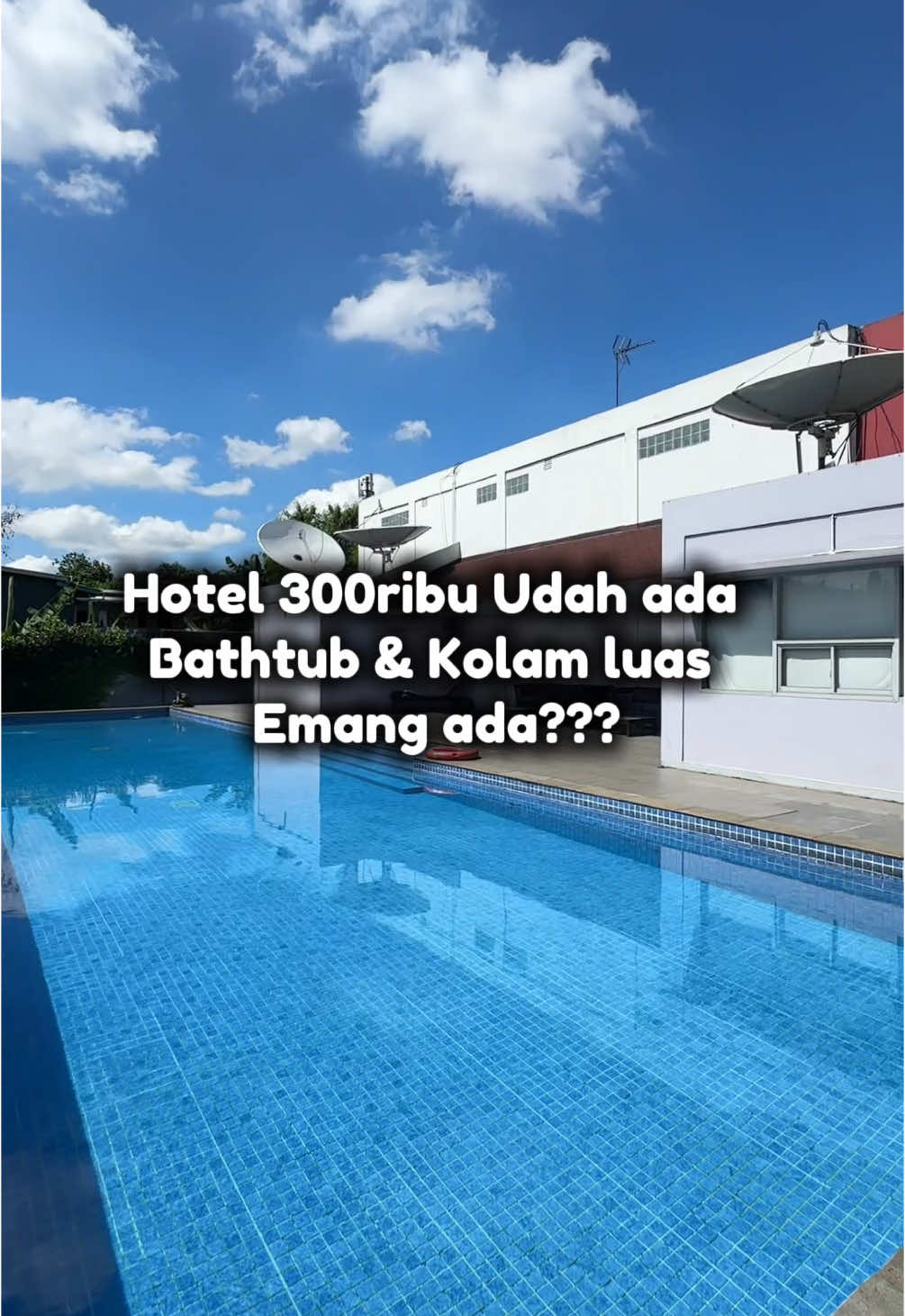 Hotel 300ribuan udah dapet bathtub. Gapapa jauh dikit dari jakarta tapi puas ko apalagi lokasinya deket sama AEON cikarang sumpah itu mall bener2 gede #reviewhotel #reviewhotelmurah #hoteldenganbathup #hotelcikarang #hotelbekasi #hotelroom #gtvhotelapartemen