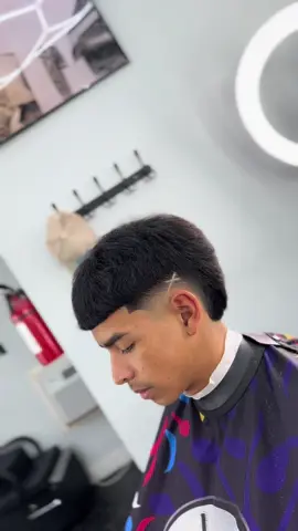 Little cross design on burst fade 😮‍💨🔥🔥#fyp #foryoupage #viral #burstfade #crossdesign #fypシ #viralvideo #burstfade #foryoupage #textured #design #burst 