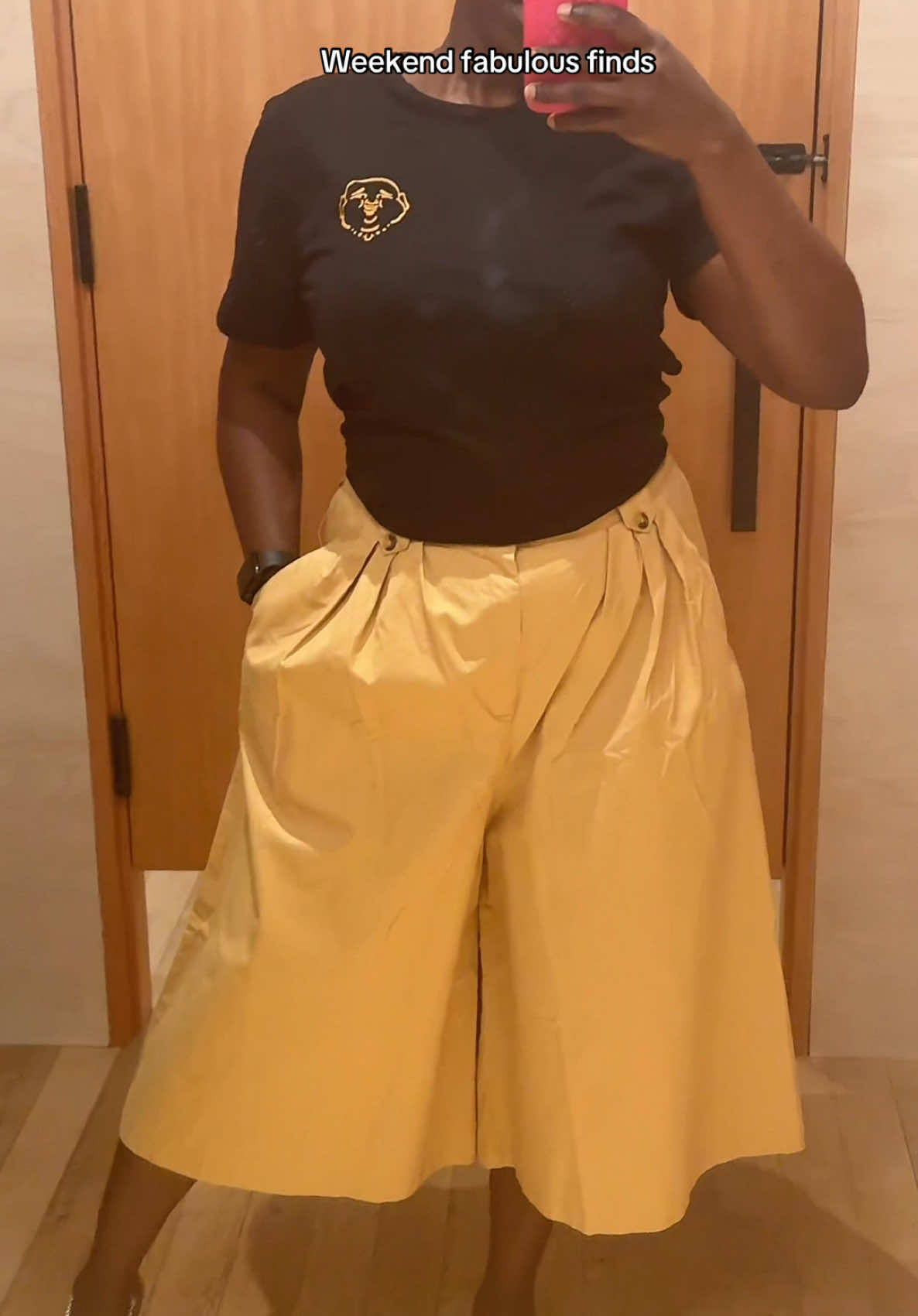 Weekend fits that do the most 🤩 Easy summer dresses, statement pants, cool-girl tops & laid-back denim you’ll LIVE in. Which one’s your fave? 👀 ✨  Everything’s linked on my LTK…..Go snag yours #ltkfind #ltkstyletip #weekendstyle #OOTD 