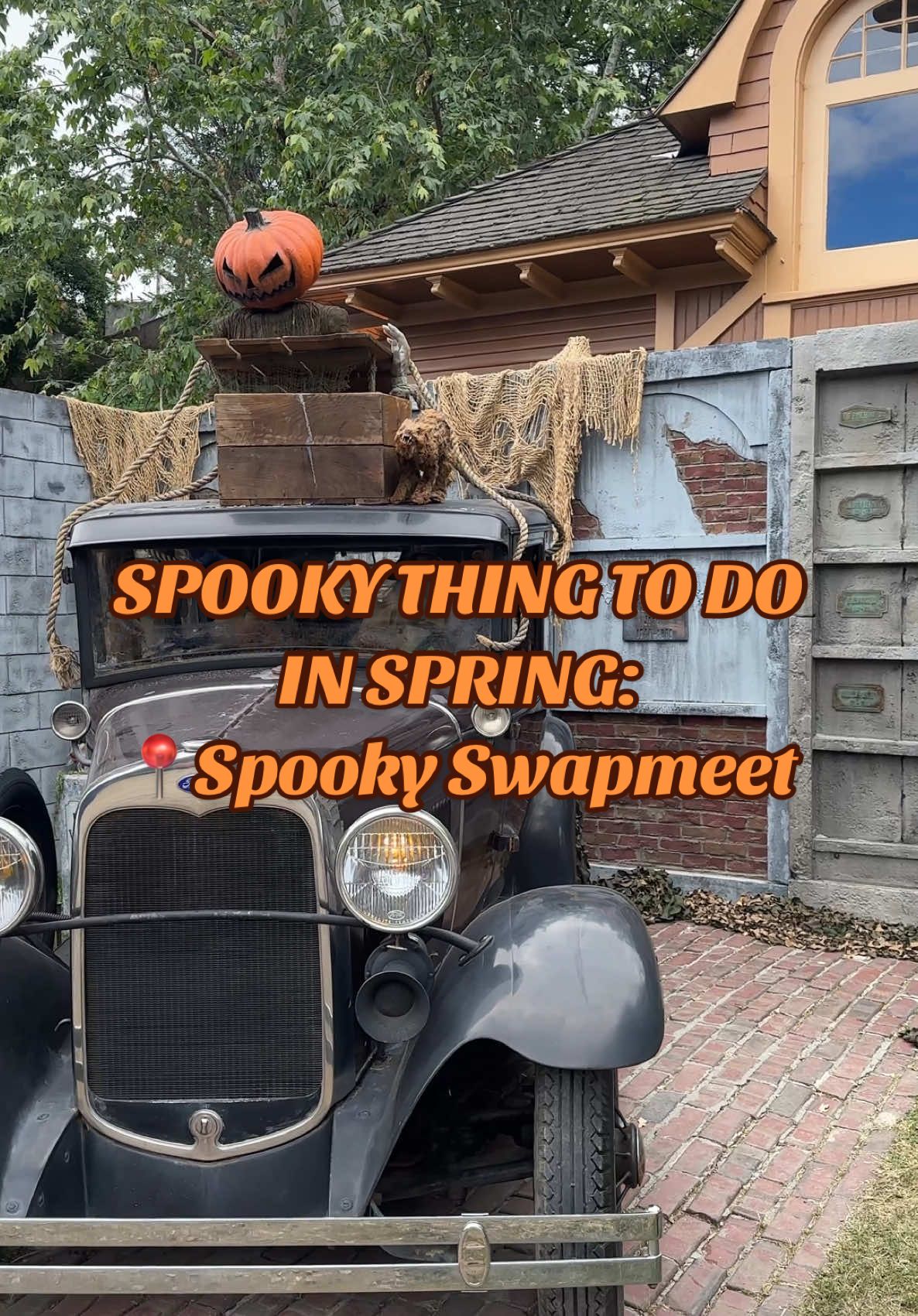 Spooky Szn in April >>>>  🎃👻🖤  #sppokyszn #spookyszn #spookysznvibes #spookyswapmeet #spookyswapmeetszn #halloweenthingstodo #halloweenthings #spookylover #spookylovers #halloweenlover #halloweenlovers🎃🎃🎃 #thingstodoinla #thingstodoinlosangeles 