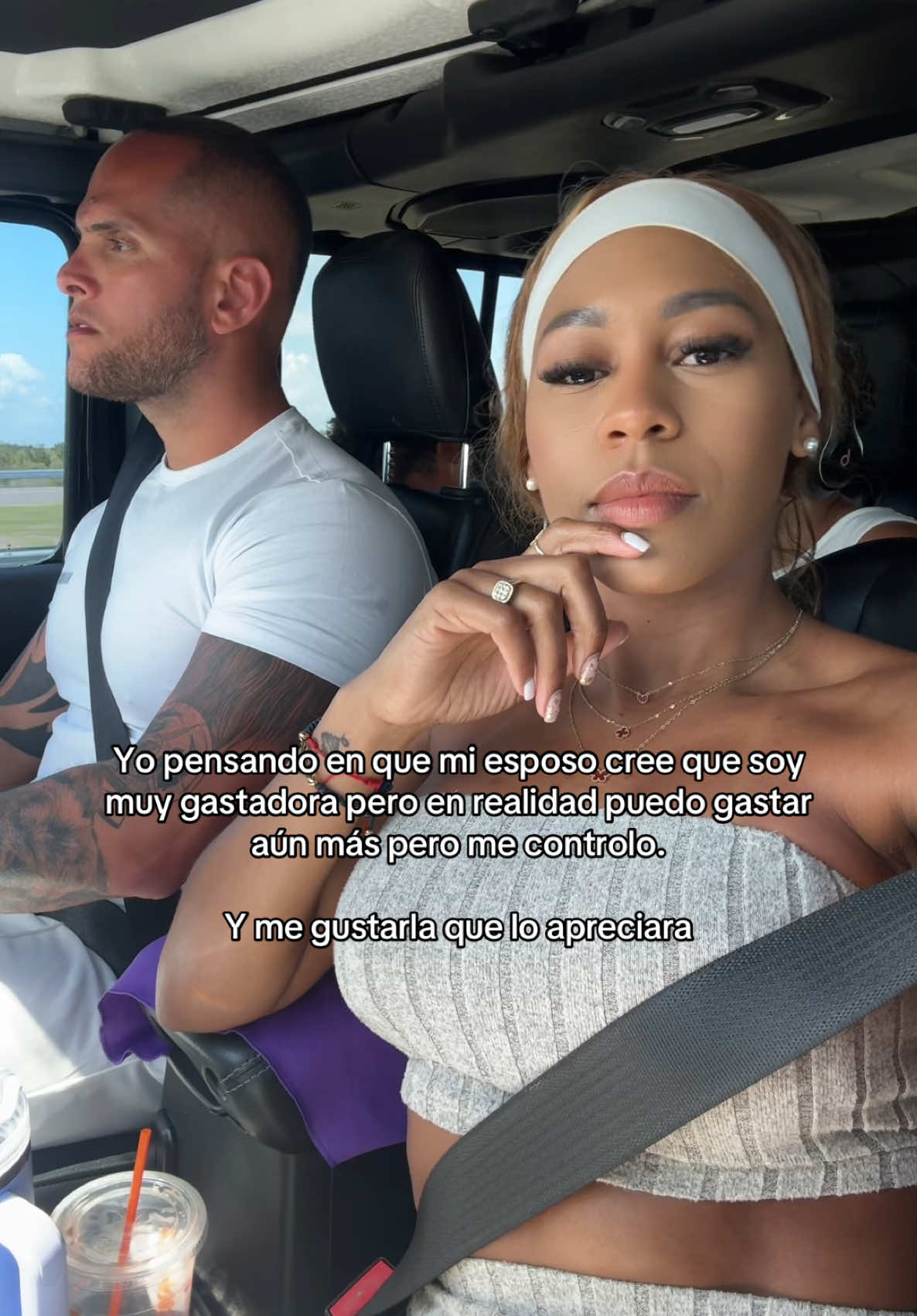 Un pequeño reconocimiento no estaría mal 😆 . . #humor #parejas #matrimonios #cubanosporelmundo #fypシ 