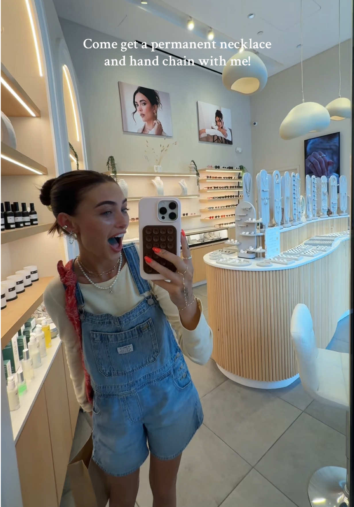 I want to literally get all my jewelry permanent now this is so fun imagine like a necklace stack😭😭 #permanentjewellery #handchain #jewelry #permanentbracelet 