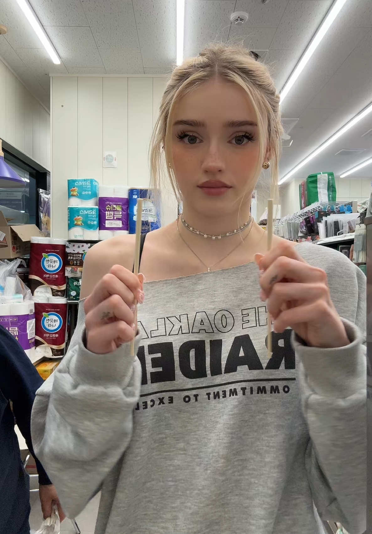 ✨ Convenience store ✨ #fyp #korea #seoul #conveniencestore #7eleven #koreanfood #mukbang #asmr #asmrfood #noodle #honeypuu 