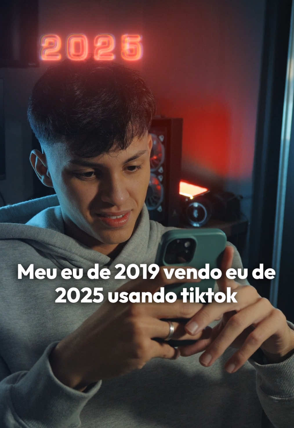 Meu eu de 2019 vendo eu de 2025 #memestiktok #humor #nostalgia 