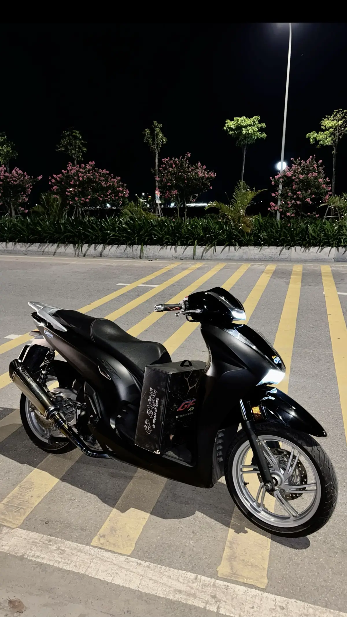 Tới thiệt á chớ #sh350i #race2k 