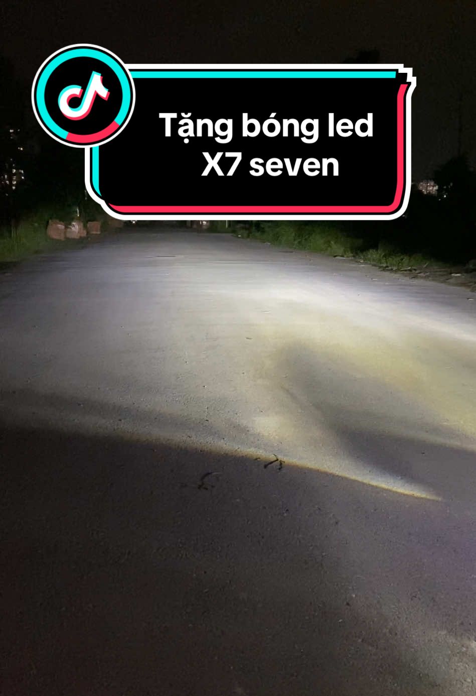 Tặng bóng led X7 seven cho anh em qua dán film cách nhiệt #vungphukienoto #phukienototoancau #toancauautospa #filmcachnhietoto #denledvf5 