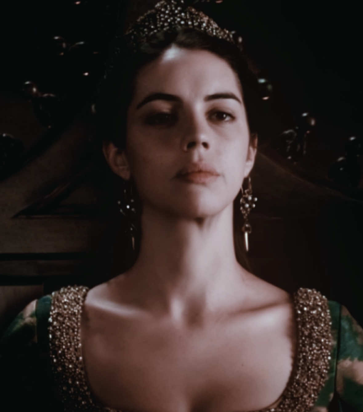 saw this trend and knew i had to hop on it 🙈 | sdt @espnosa cause ariana 🎀 | ib @jj #reign #marystuart 