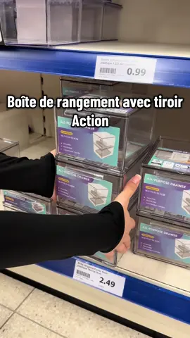 Petite astuce rangement qui change tout sous l’évier ! Ces bacs à tiroirs de chez Action sont parfaits pour organiser tablettes lave-vaisselle, sacs poubelle et tout ce qui traîne. Pratique, pas cher, et hyper satisfaisant à installer ! @Actionbelgique #action #astuces #asmr #fyp #Home #tendance #homeorganization #organizedhome #viral 