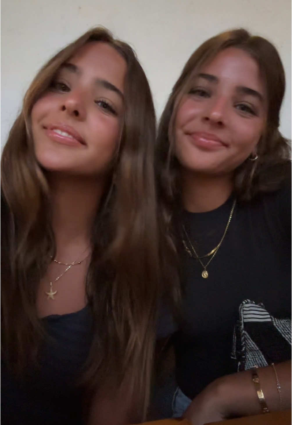 dinner with the fam #fypシ #foryoupage #blowthisup #viral @leah @ava 