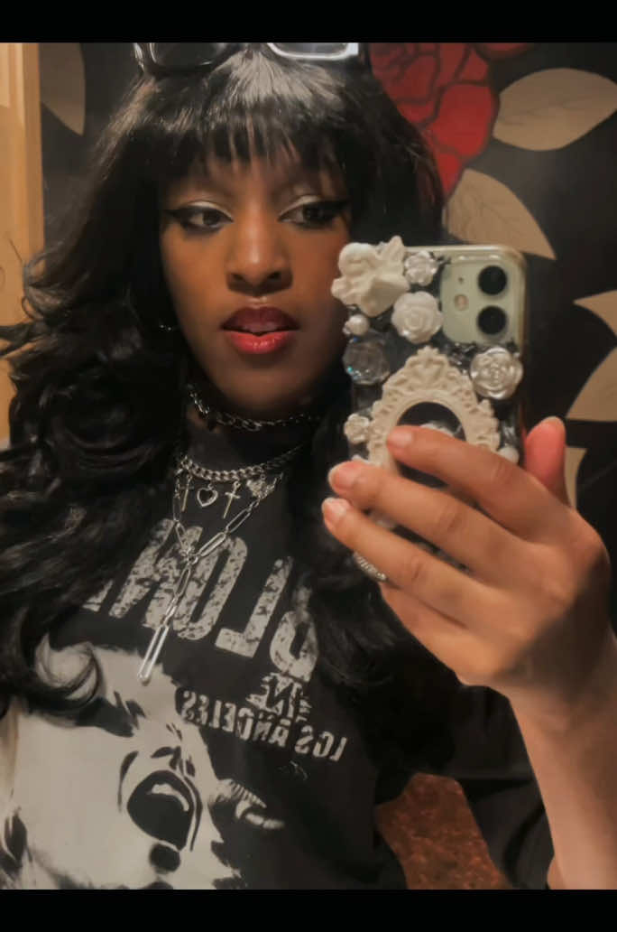 I was really feeling my outfit and my makeup this day! I’m no celebrity or internet famous so I said, what the heck I’ll do it myself 🤷🏾‍♀️ 😆. #edityourself #edit #outfitcheck #feltcute #summeroutfitideas #outfitinspo #altgirl 