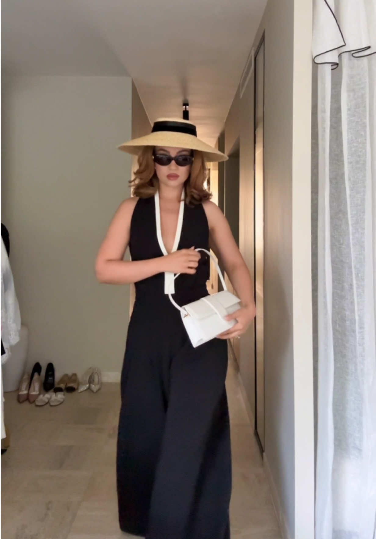 French riviera look 🖤 #creatorsearchinsights #blackdress #elegantstyle #oldmoneyaesthetic #womanfashion #classy #fashiontiktok #feminineoutfits #ootdinspo 