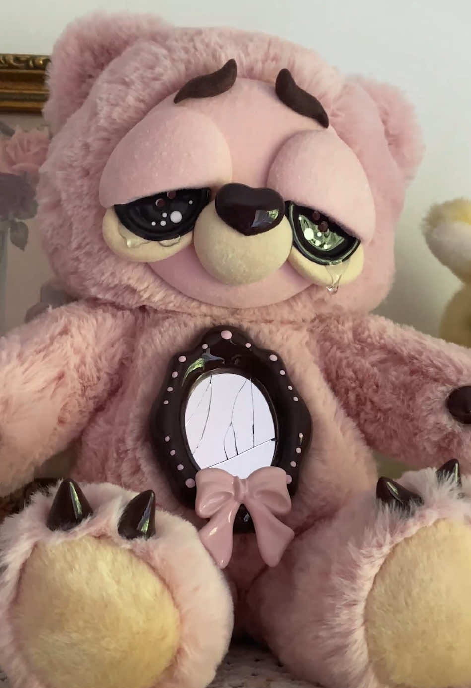 Presenting Unlucky Ulysses, a shy bear with a cracked heart 😢 Up for adoption 6/7 12pm est! #coquette #dollcore #ooak #3dprint #arttoy 
