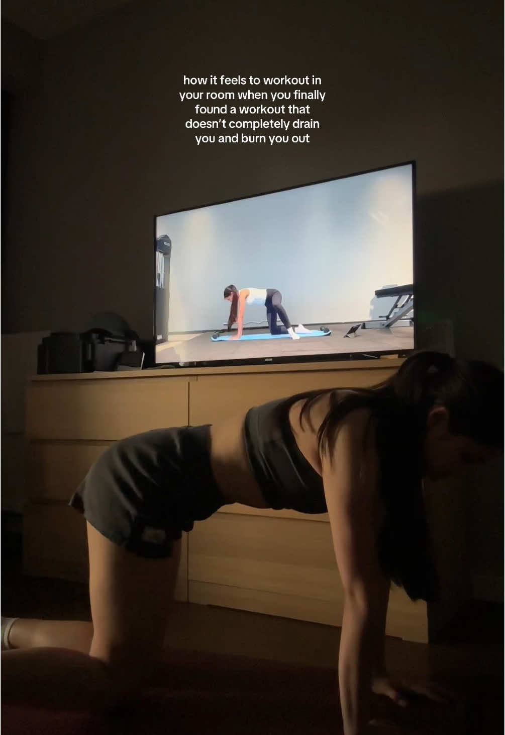 Especially when it’s summer heat… #slimlegs #hipjointmobility #slimlegsworkout #glowupforsummer #Fitness #health #lymphaticdrainageexercises #beforeandafter #viral #workingout #depuffing #toneup 