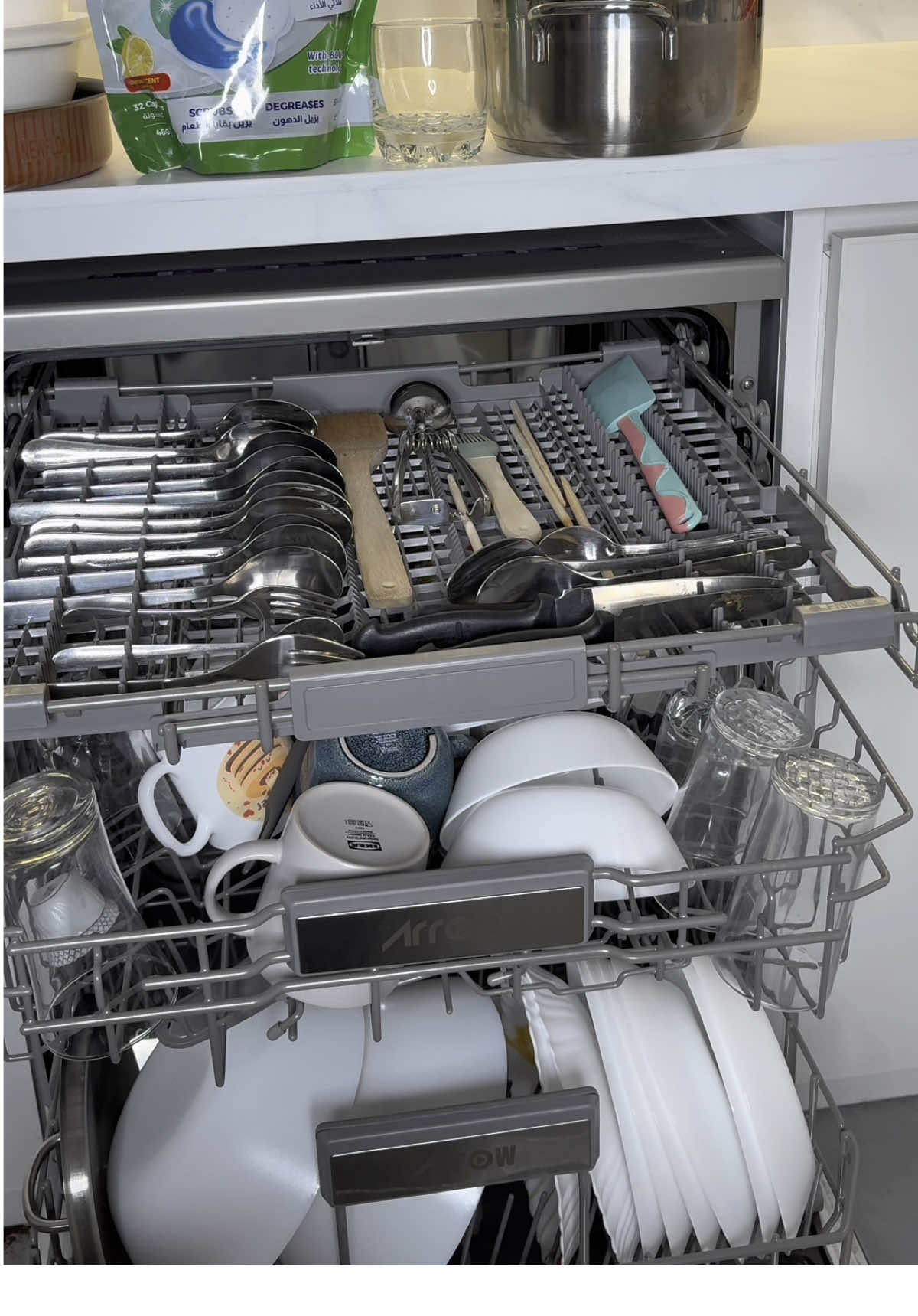 الحل: كبسولات بلاتينيوم من هيوج لغسالة الصحون  #صابون #غسالة_الصحون #هيوج #كبسولات 