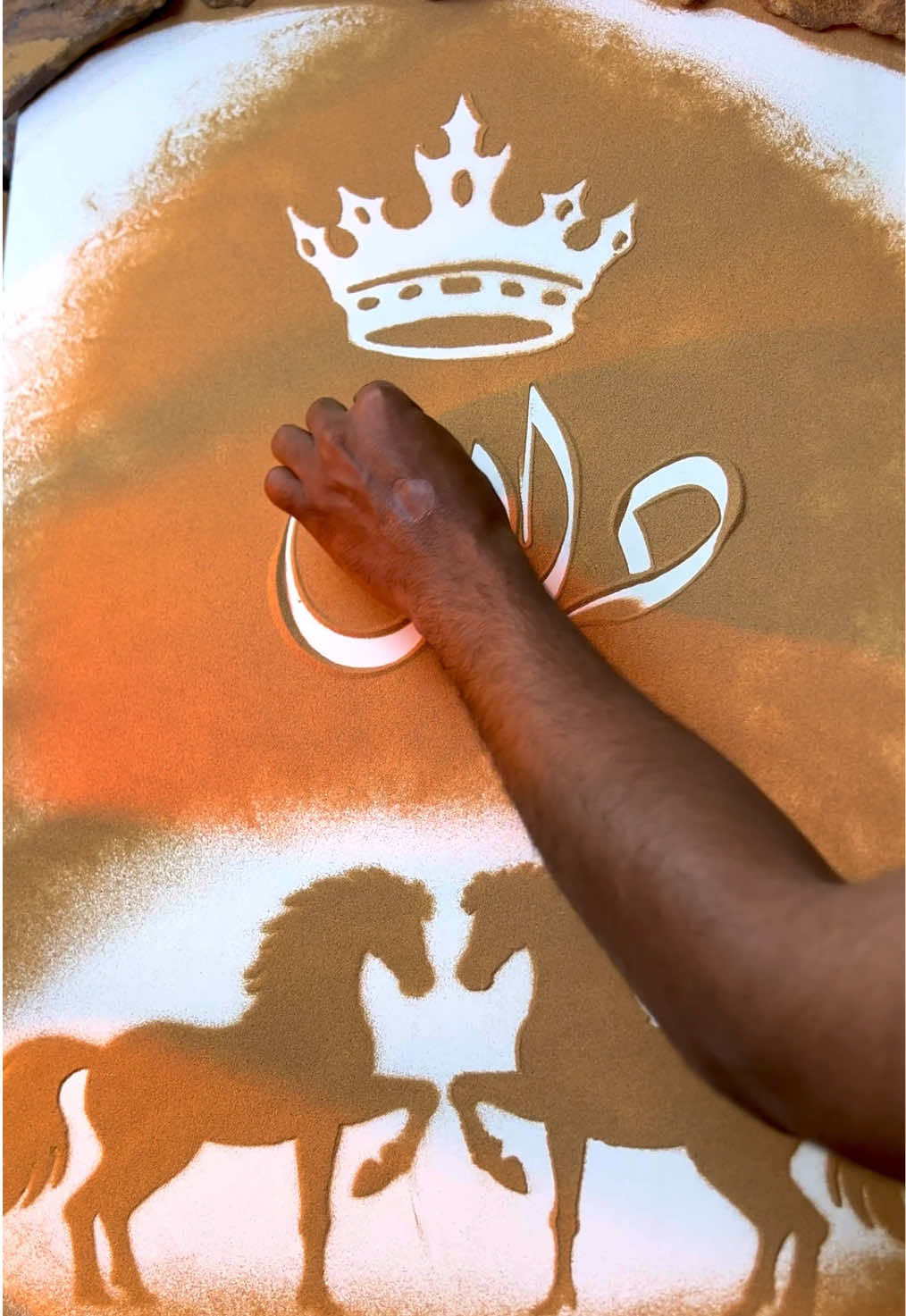 #كتابة_على_الرمل #دلال #رسم #اكسبلور 