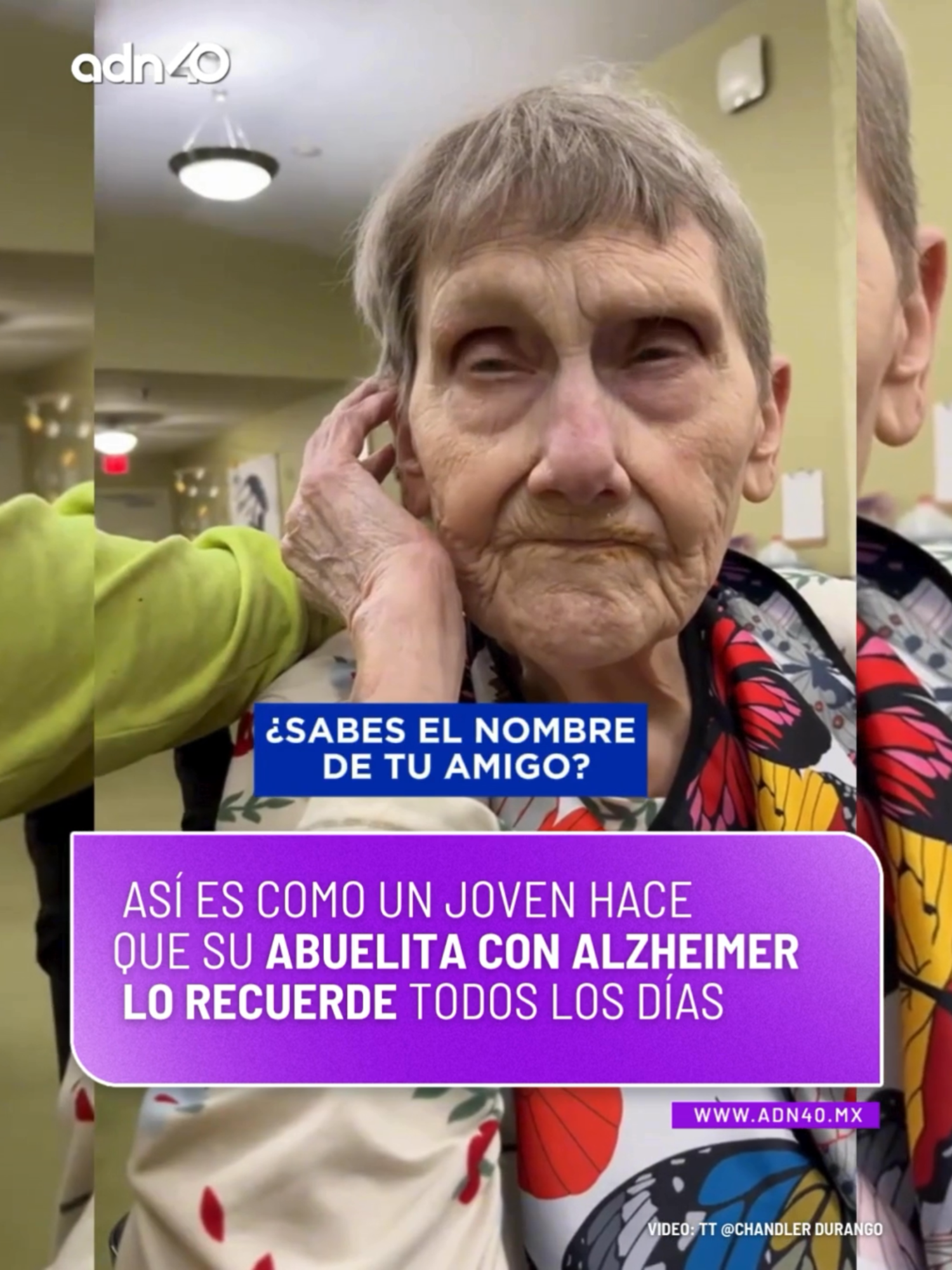 Así es como un joven hace que su abuelita con Alzheimer lo recuerde todos los días