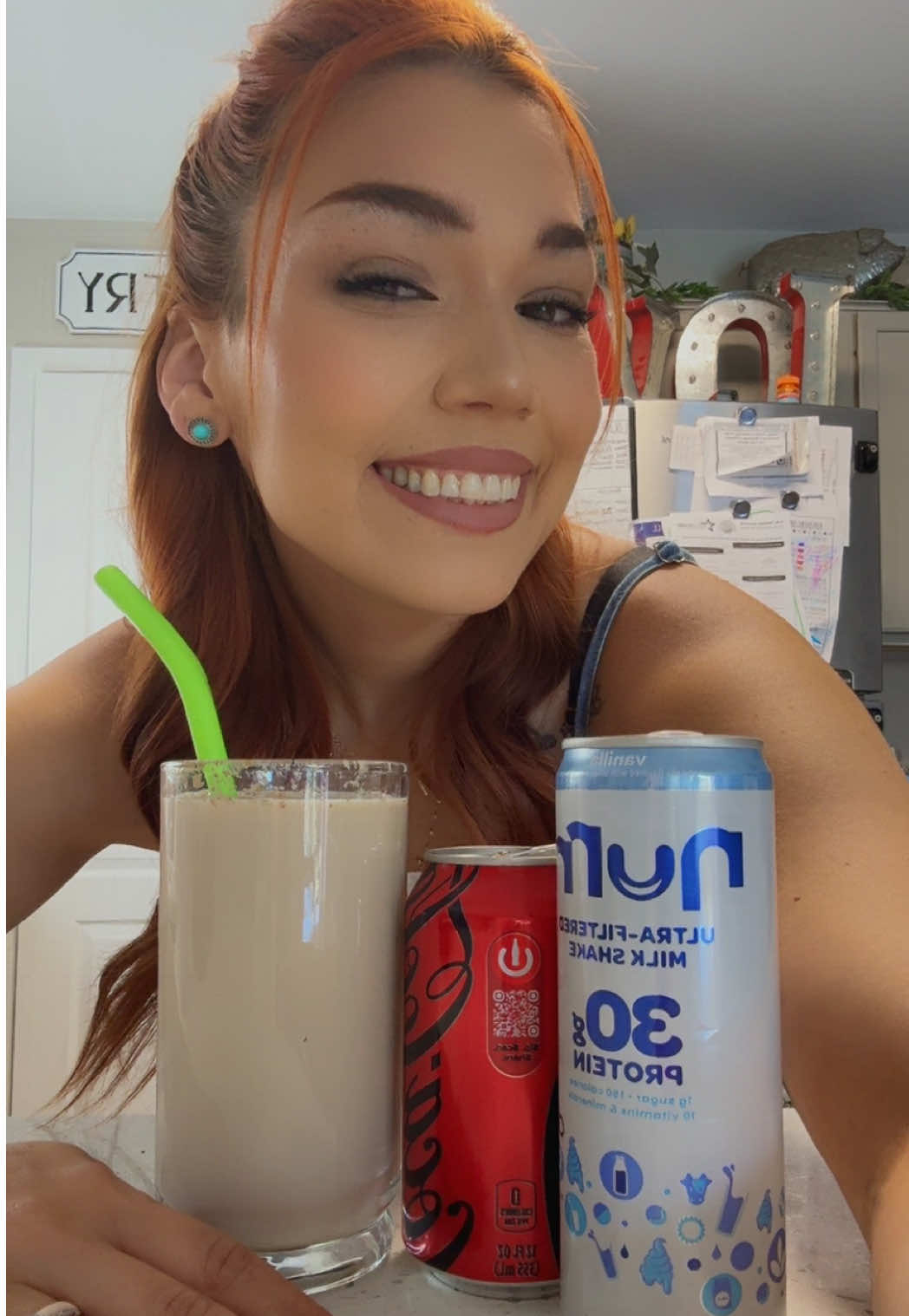 Have you had a bootleg float?! 😉 @Nurri #protein #proteinshake #cokezero #nurri #wls #vsg #weightloss #proteingoals 