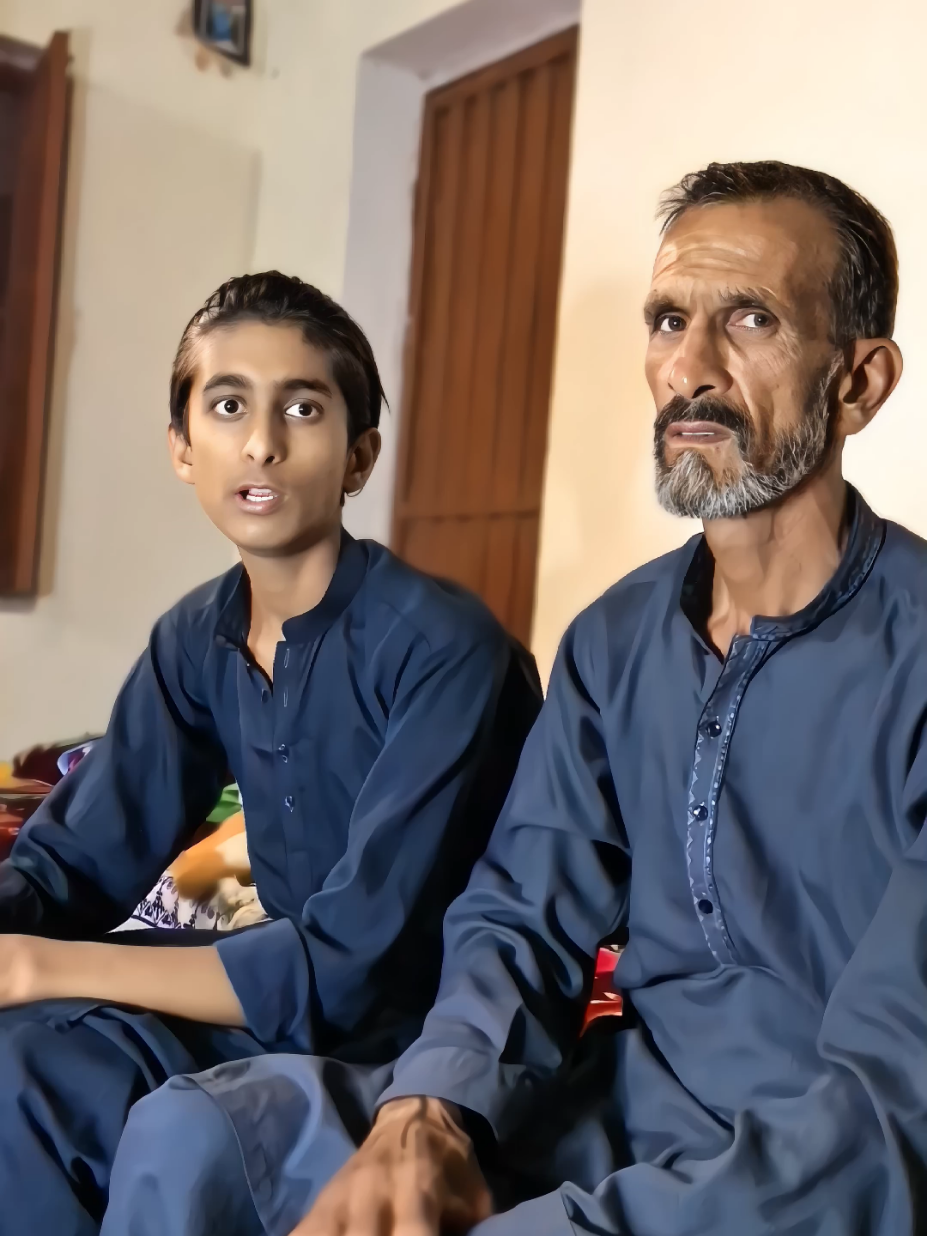 Bara aya Gaddi kinan laga 🤣 #comedy_category_mu #comed #funn #funnyvedio #viralvideos #viralditiktok #foryoupage❤ #foryouu #justforfun #funwithfriends #comedyindia #tiktokindi #tiktok_pakistan #vira 