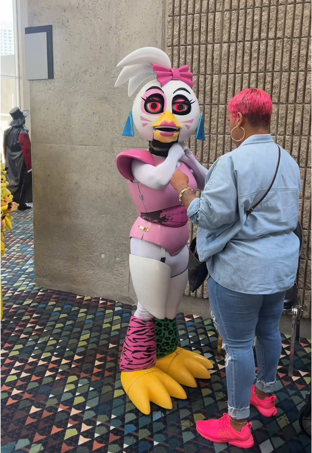 COSPLAYS AT MOMOCON?! 👀  @MomoCon Official #fypシ #comewithme #shopwithme #travelwithme #travel #momocon #convention #atlanta #cosplay #costumeideas #costumeinspo #dressup #giftideas #giftguide #forher #forhim #boardgames #retrogaming #gaming #fnaf #spongebob #marvel #spiderman #fivenightsatfreddys 