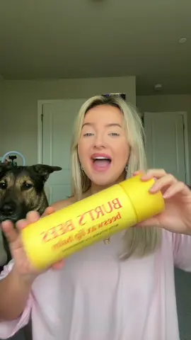 Tell me that this isn’t the coolest thing you’ve ever seen it’s never ending Chapstick #chapstick #burtsbees #chapsticks #lipgloss #lipbalm #lipbalmaddict #lipbalms #lipbalmcollection #lips #lippie #lippies 