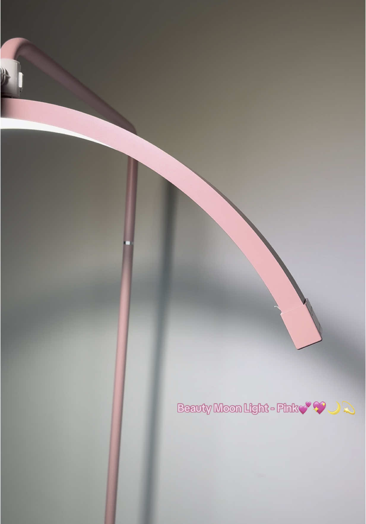 Beauty Moon Lights are available  in 8 different colours Offering brightness and colour temperature adjustment along with a a memorable lighting feature installed,  so your perfect setting will be kept for you when you power on and off. The Beauty Moon Lights are also height adjustable and come with a detachable phone holder to allow you to film your content whilst you create your magic . #beautyfurniture  #beautylight #salon #aesthetics #beauty #luxuryfurniture #ledlight #fyp #BeautyTok #whitelighting #salonvideos #salonreels #salonviral #whitesalon #salongirls #facials  #eyebrows #nails #ukbeauty #naillight #fyppp #BeautyTok#beautyspaceinteriors #beautyfurniture  #beautylight #salon #aesthetics #beauty #luxuryfurniture #ledlight #fyp #BeautyTok #whitelighting #salonvideos #salonreels #salonviral #whitesalon #salongirls #facials  #eyebrows #nails #ukbeauty 