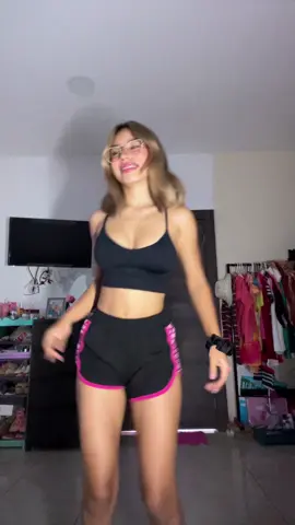 Ese bailecito todo que ver🙂‍↔️