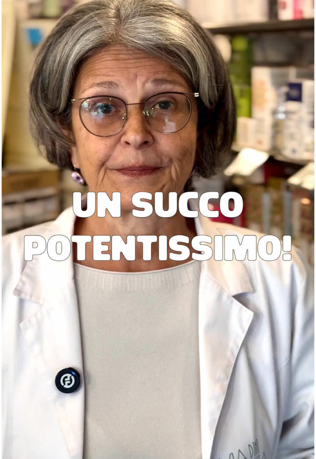 🌵 Hai mai sentito parlare del Succo di Opuntia? Non si estrae dal frutto, ma dalle cladodi, le pale del Fico d’India: una parte spesso trascurata, ma ricchissima di proprietà benefiche per stomaco e intestino. È da lì che nasce un succo vegetale, trasparente, dalla consistenza delicata ma dagli effetti profondi. Lo usiamo in erboristeria per sostenere chi vive ogni giorno con: ✅ Bruciore, acidità, reflusso ✅ Gonfiore post pasto o digestione lenta ✅ Intestino infiammato o iperreattivo ✅ Bisogno di idratazione e protezione delle mucose È grazie alle sue mucillagini che l’Opuntia lenisce e calma, mentre i suoi polisaccaridi e minerali riequilibrano e nutrono dall’interno. È indicato anche nei periodi di stress digestivo o disbiosi, e può essere assunto con continuità. ✨ Il nostro è il Succo di Opuntia della linea VIVOLAX di Etnacare, estratto a freddo, senza zuccheri, senza conservanti, solo cladodi raccolti a mano alle pendici dell’Etna. 📍 Lo trovi da Rosatea, in negozio oppure sul sito www.rosatea.com Sezione Stomaco & Intestino La natura ha già la soluzione. Sceglila. #SuccoDiOpuntia #Cladodi #FicoDIndia #RimediNaturali #Rosatea #Etnacare #IntestinoDelicato #StomacoSensibile #Mucillagini #VIVOLAX #GastriteNaturale #Erboristeria