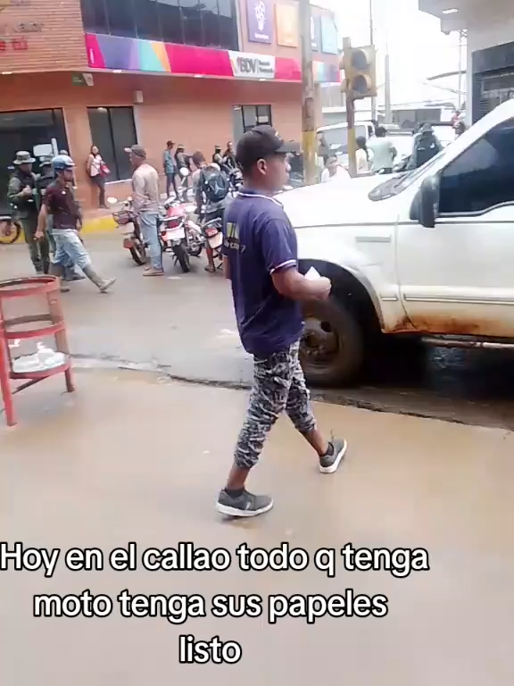 #creatorsearchinsights  papeles en regla de moto 