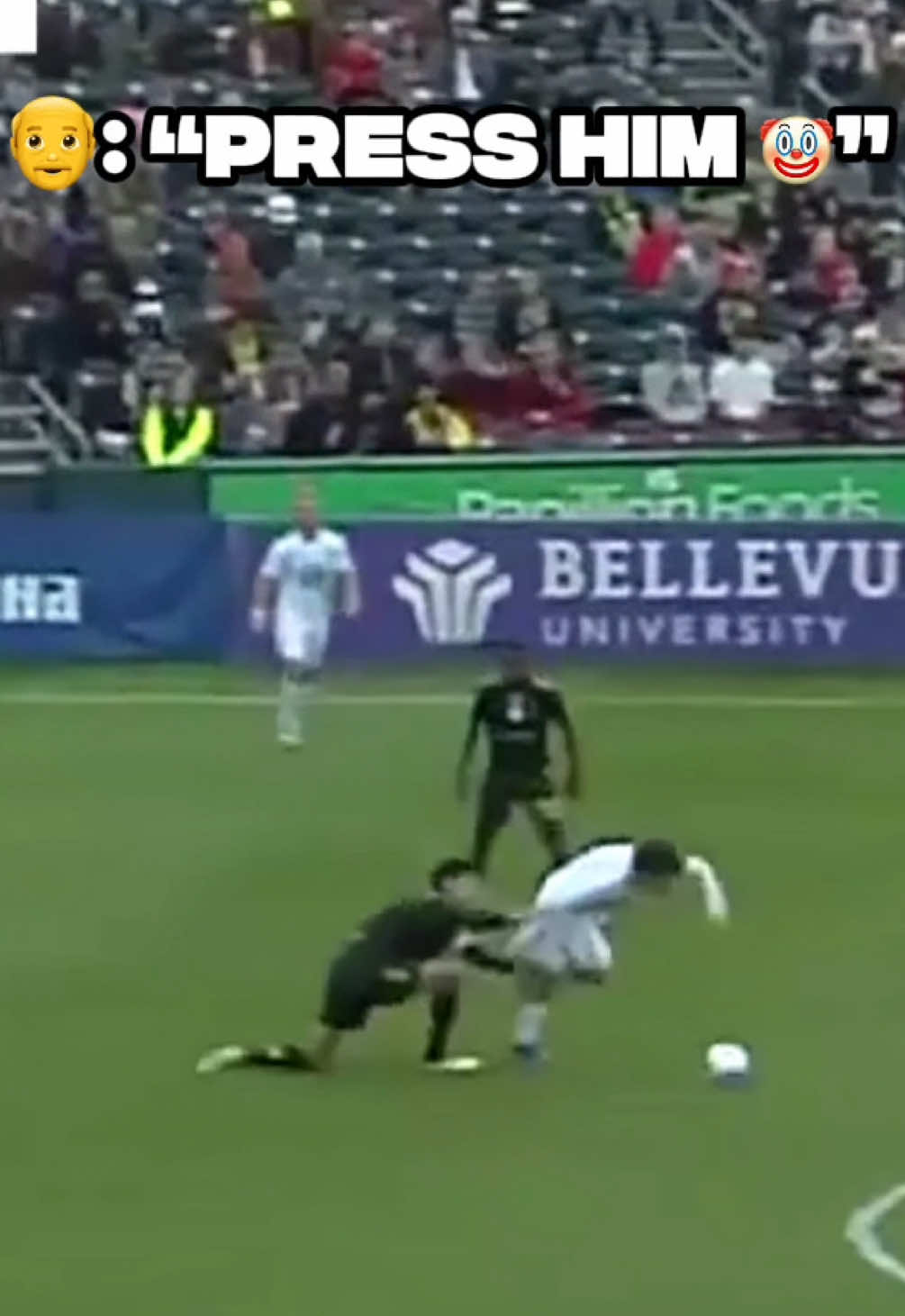 Press him 🙃  Becoming comfortable under pressure and being able to turn out of situations is a huge skill important for all types of midfielders 🔥 Master this and see your game start to improve massively 🚀 #soccertiktok #prosoccerplayer #soccerskill #soccercoach #soccerskillstraining #prosoccer #soccertips #midfielder #midfielderskills #socceriq #footballskills #soccertechnique #soccercoachingdrills 