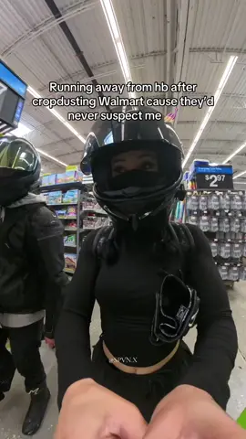 💅🏼💁🏻‍♀️ [IG: SPVN.X] #motorcycle #agvhelmet #bestfriend #friends #meme #relatable #fyp