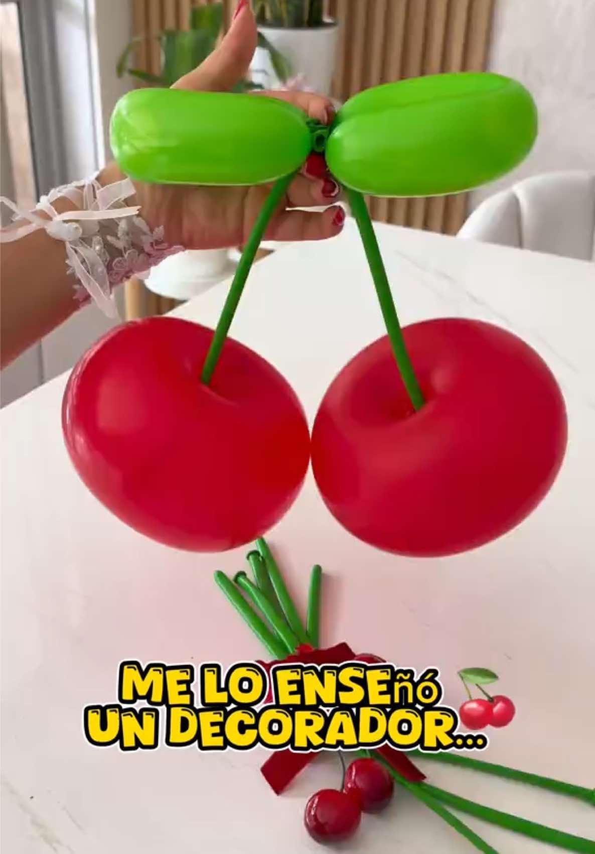 Aprende hacer estas hermosas cerezas 🍒 son muy fáciles de elaborar #manualidades #fiestasinfantiles #decoration #tips #lifehacks #Home #cumpleaños