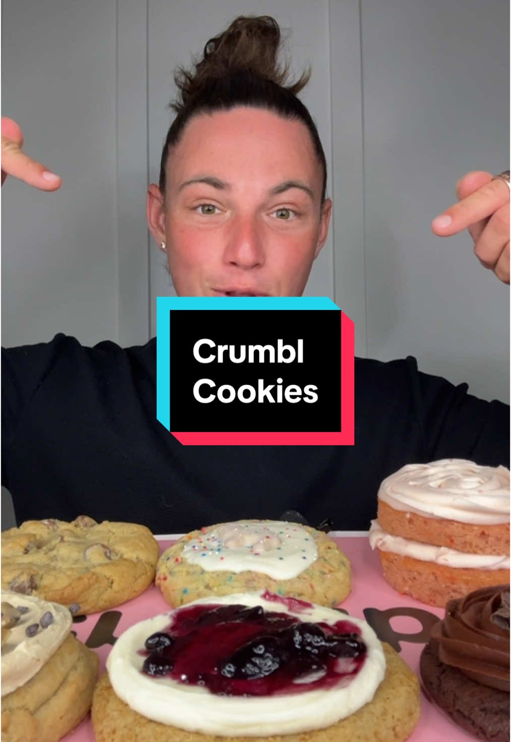 Crumbl Cookies 🍪 #crumbl #crumblecookie #Foodie #mukbang #asmr #fyp 