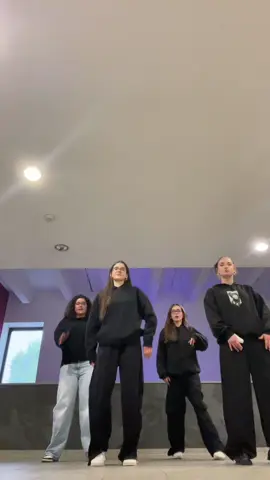 dc:@HAMLY #dancer #dancing #fy #variablexcrew #crew #goviralgo #fürdich #dancechallenge #dancechallenge #goviral #forupage #trending #dancetrends #viral #foruyou 