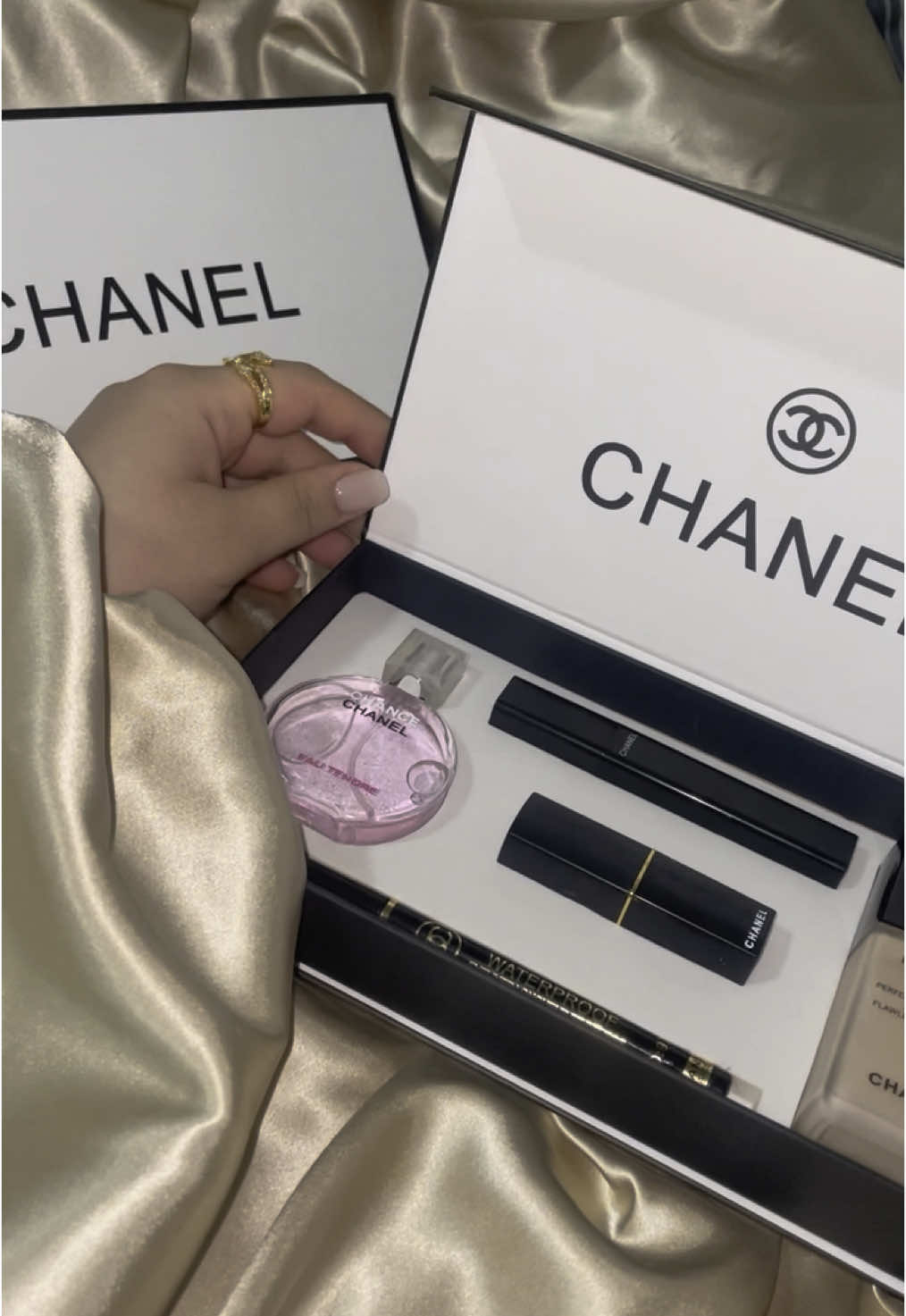#chanel  set chanel 25,000