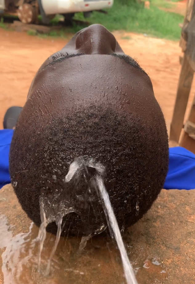 She peace on me again😡😡😡😂