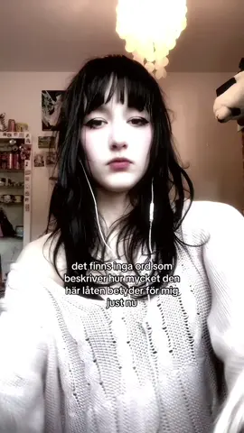 stökigt rum jag vet  #ståupp #nektar #OOTD #fashion #🖤 #whimsy #emo @NEKTAR #stockholm 